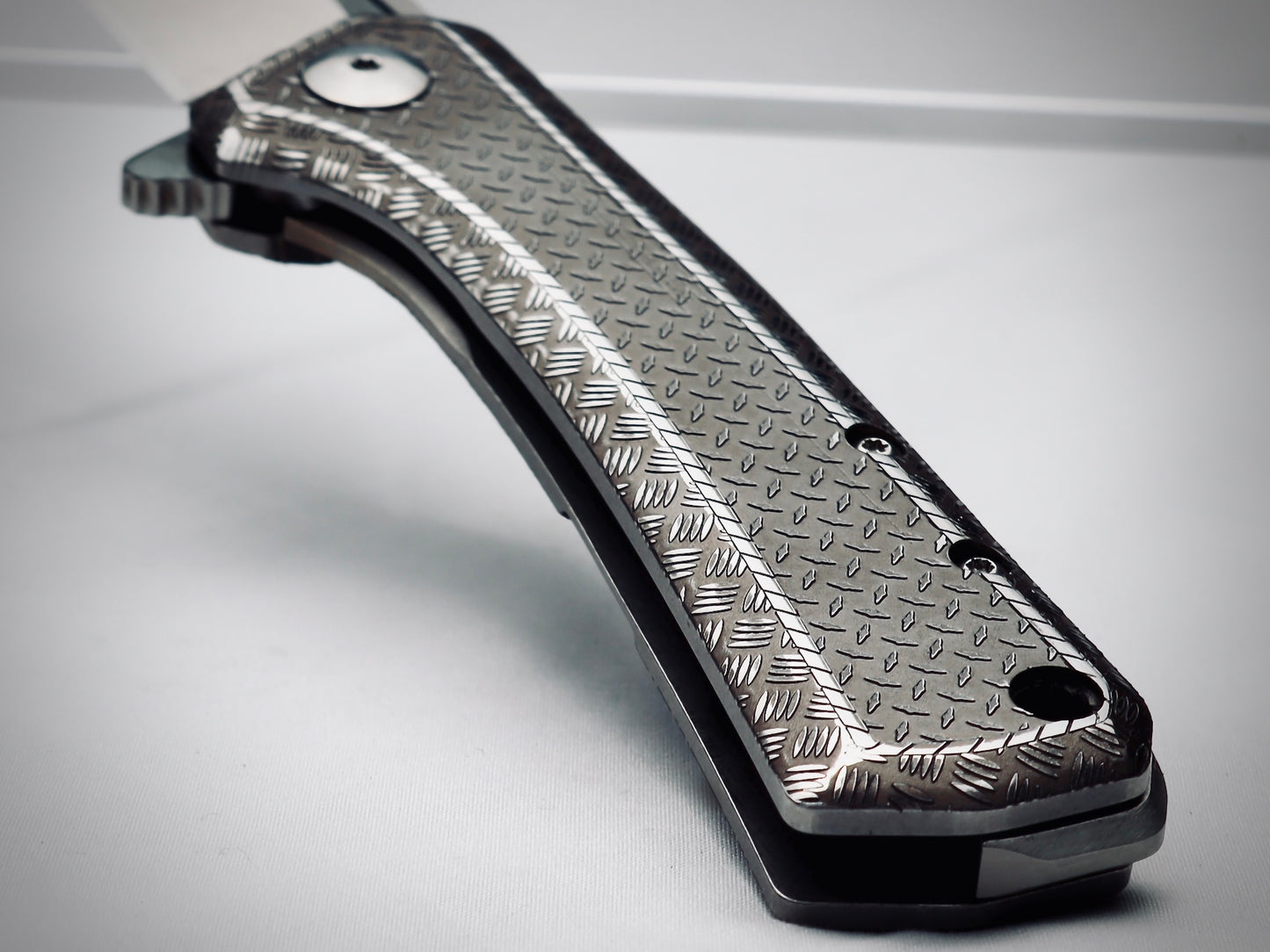 Model 1982 Psyop Deep Engraved - Customized Premium Folding Knife