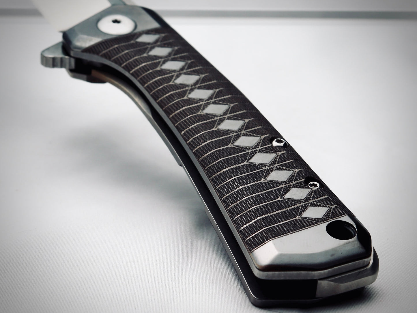 Model 1982 Hanzo Deep Engraved - Customized Premium Folding Knife