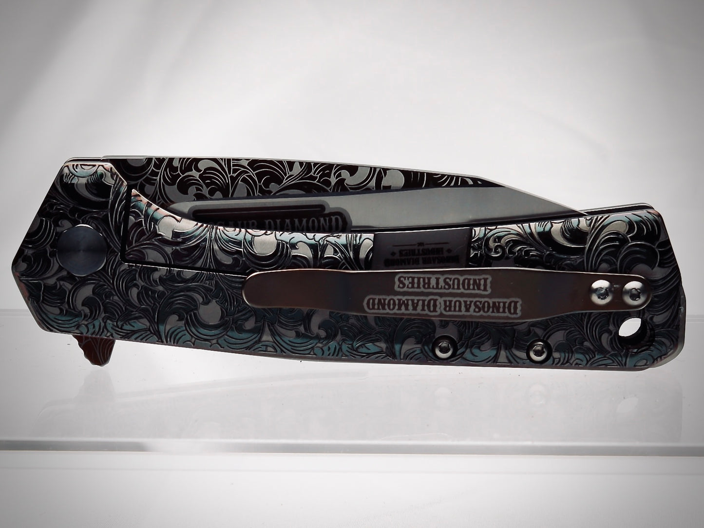 Model 1982 Reverse Scrolls Deep Engraved - Customized Premium Folding Knife