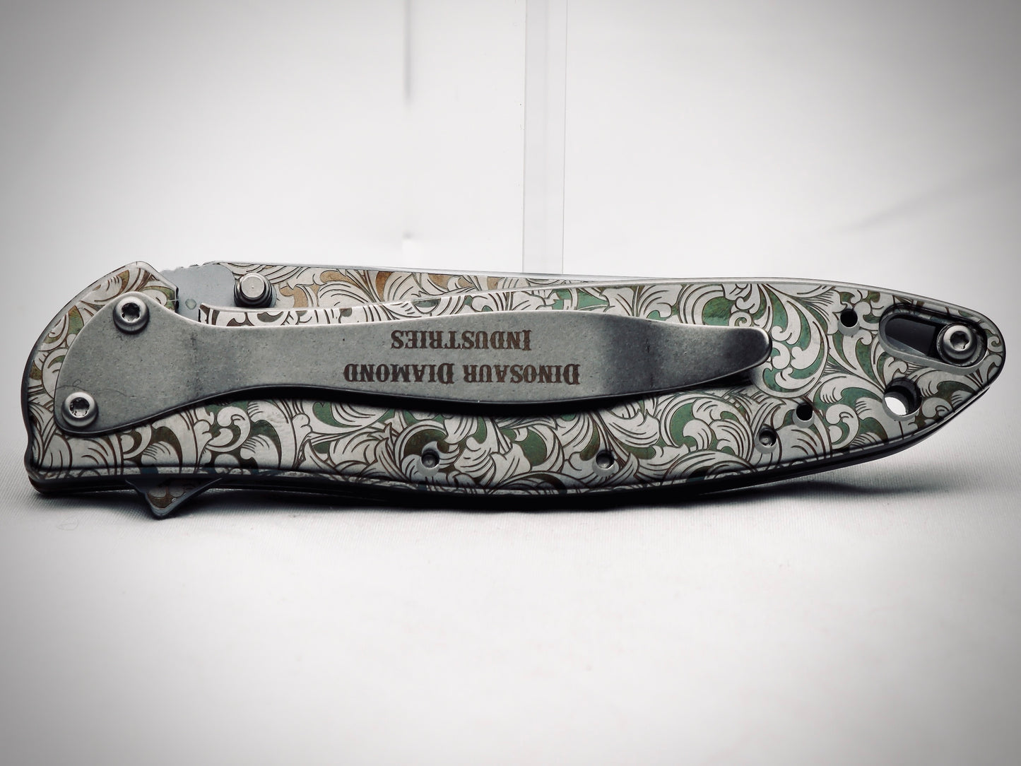 Platform 01 - Scrolls – Customized Folding Knife