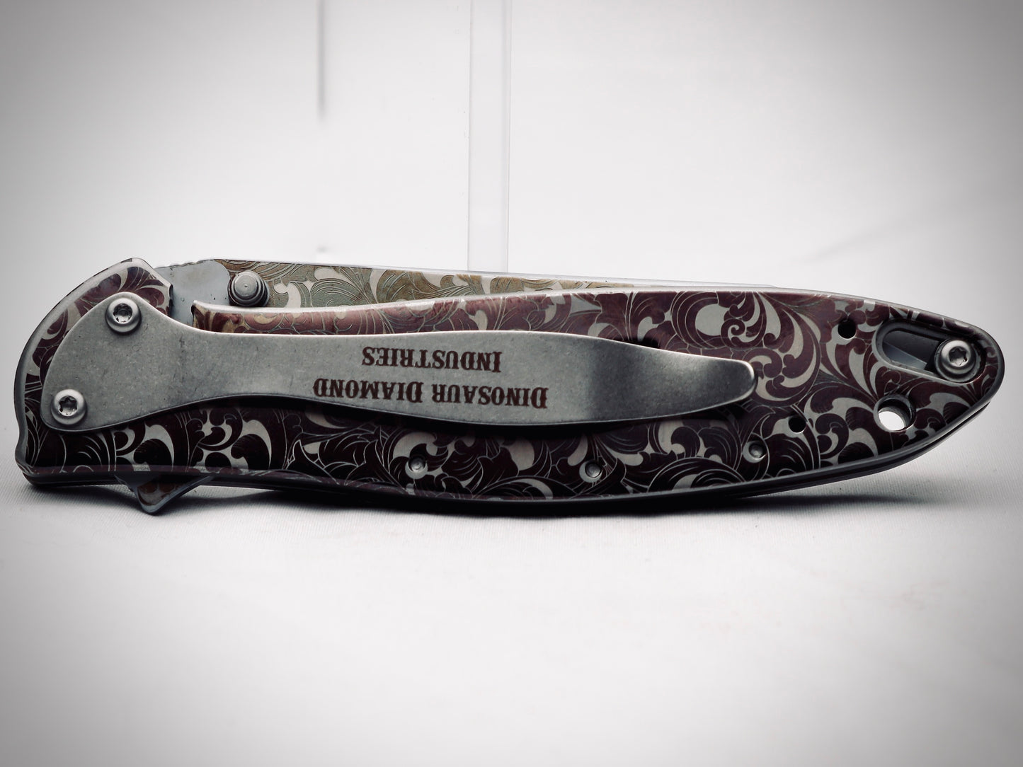 Platform 01 - Reverse Scrolls – Customized Folding Knife